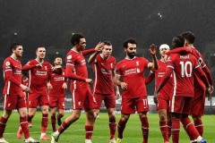 C罗回归曼联：滕哈赫战术与球员能力完美融合，助力球队崛起